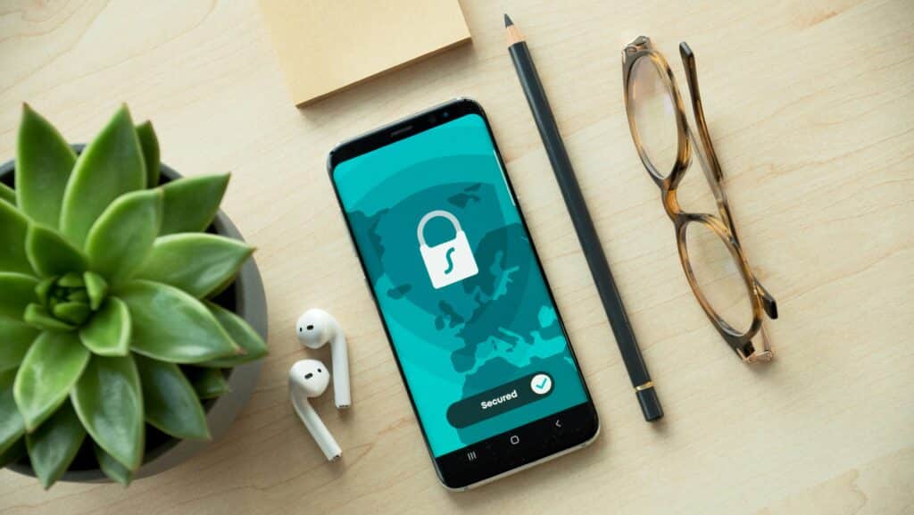 lock screen on mobile - Passwordless MFA